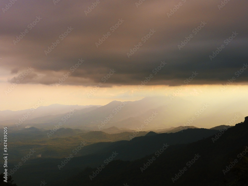 Fototapeta Sunset in the Nilgiri mountains
