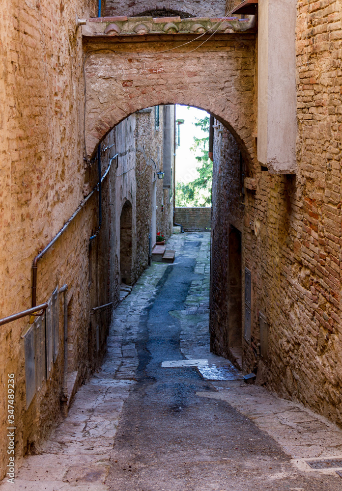 urban alleyway in Montepulciano, Italy