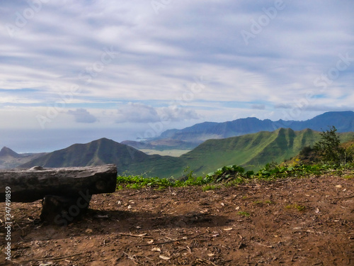 Hawai'i Benches Mo Bettah (Oahu, Hawai'i)