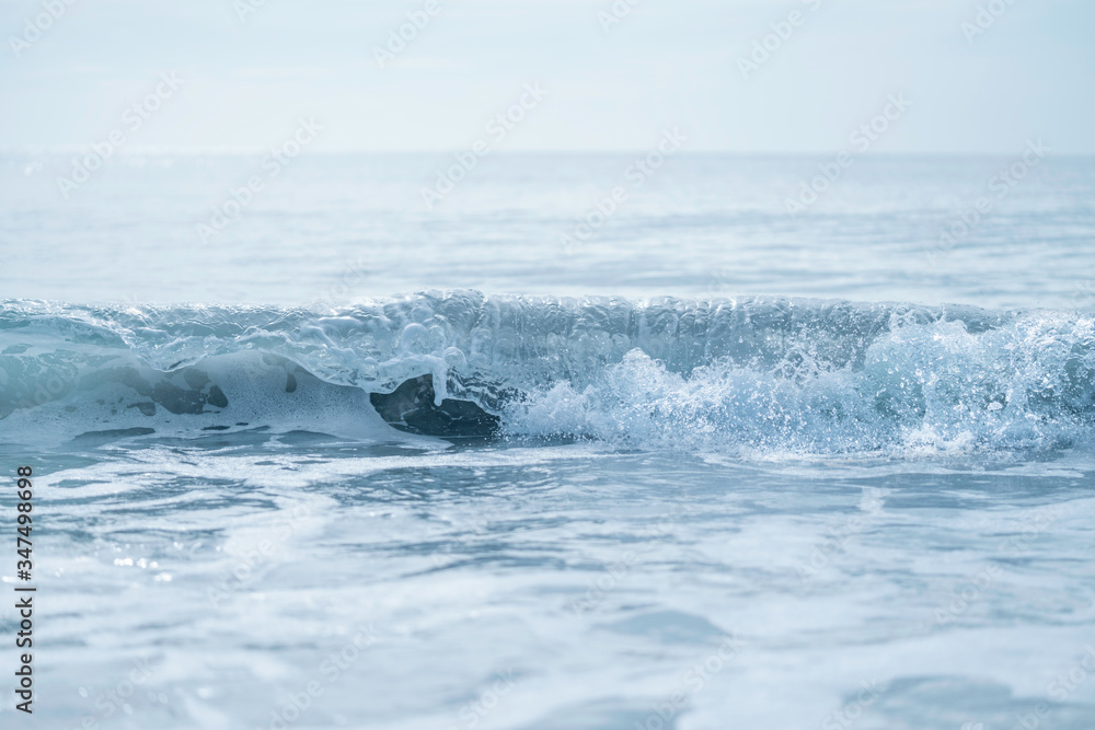 Obraz premium Beach Wave in Beautiful Summer Day