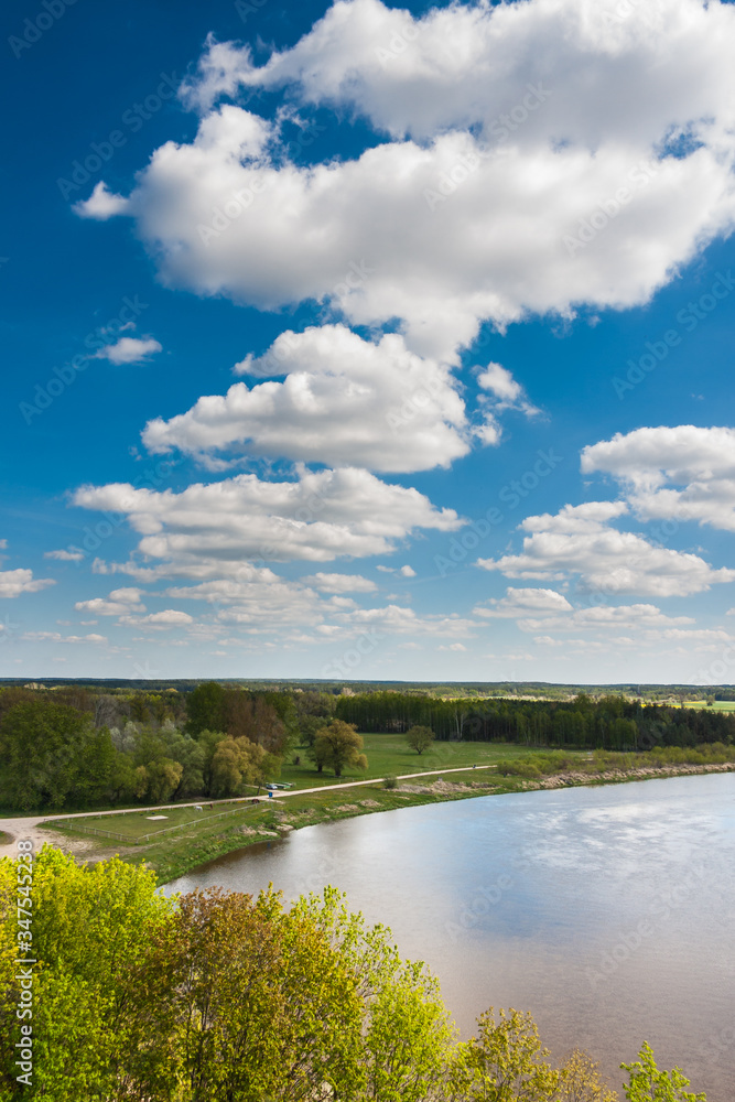 Wiosna nad rzeką Wiosna nad rzeką