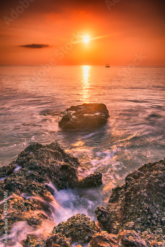 Wallpaper Mural Stunning Sunrise Over The Sea at Rayong Beach Torontodigital.ca