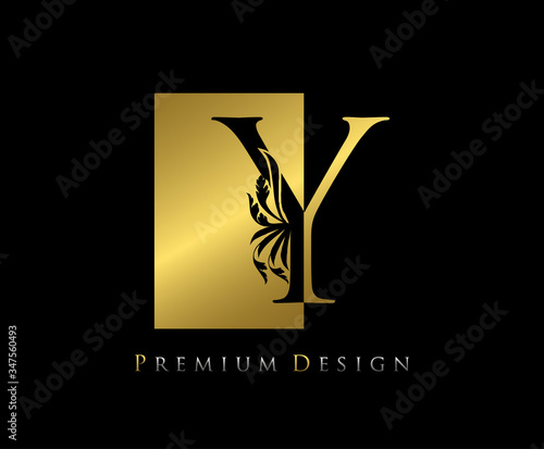 Elegant Y Luxury Logo Icon, Vintage Negative Space Gold Y Letter Logo Design. Perfect for fashion, Jewelry, Beauty Salon, Cosmetics, Spa, Wedding Logo, Letter Stamp, Hotel and Restaurant Logo. © bintank