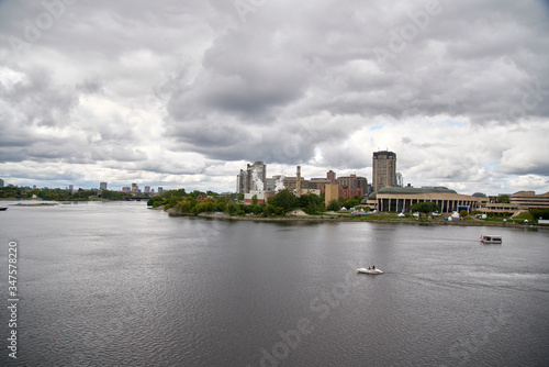 river Ottawa © MigusVillar