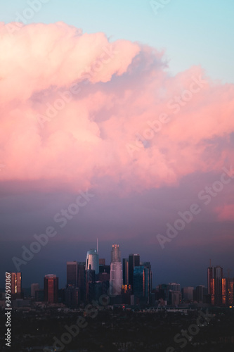 Los angeles skyline at sunset with clouds