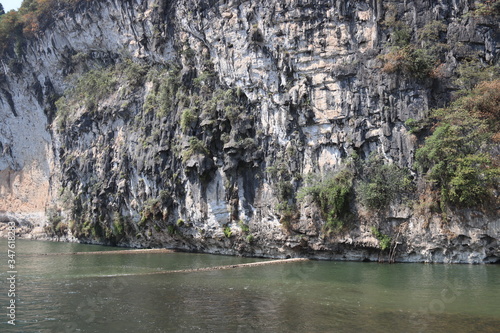 Falaise sur la rivière Li, Chine
