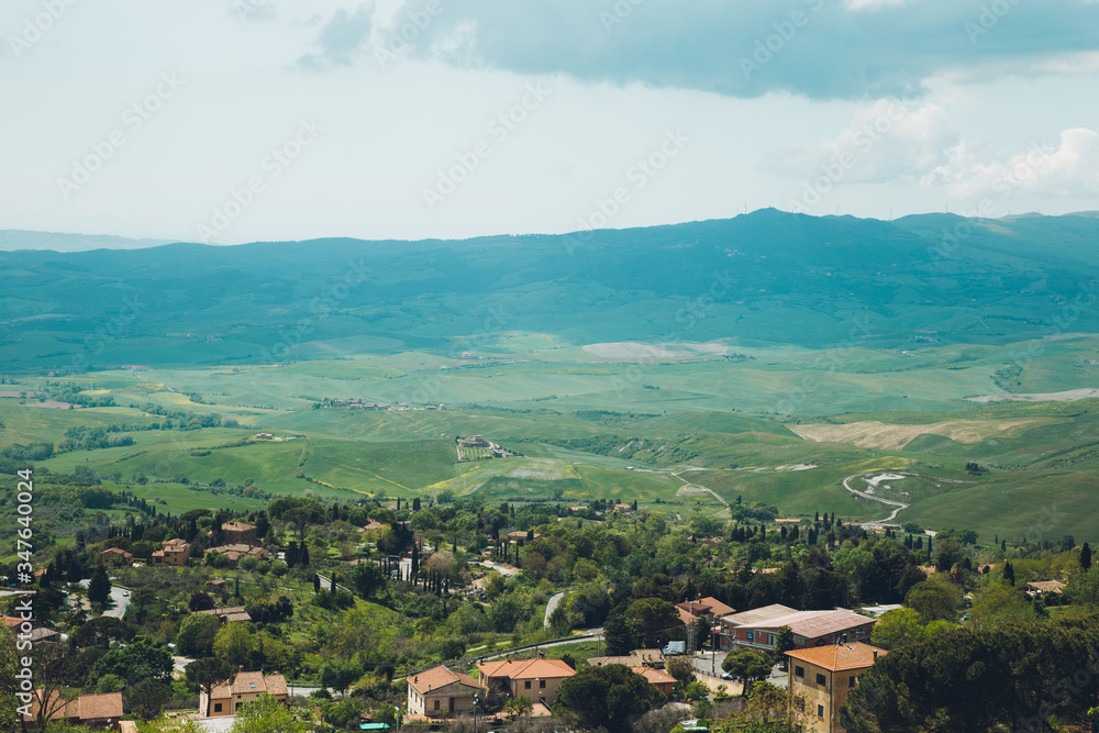 Fototapeta premium Town in a hill