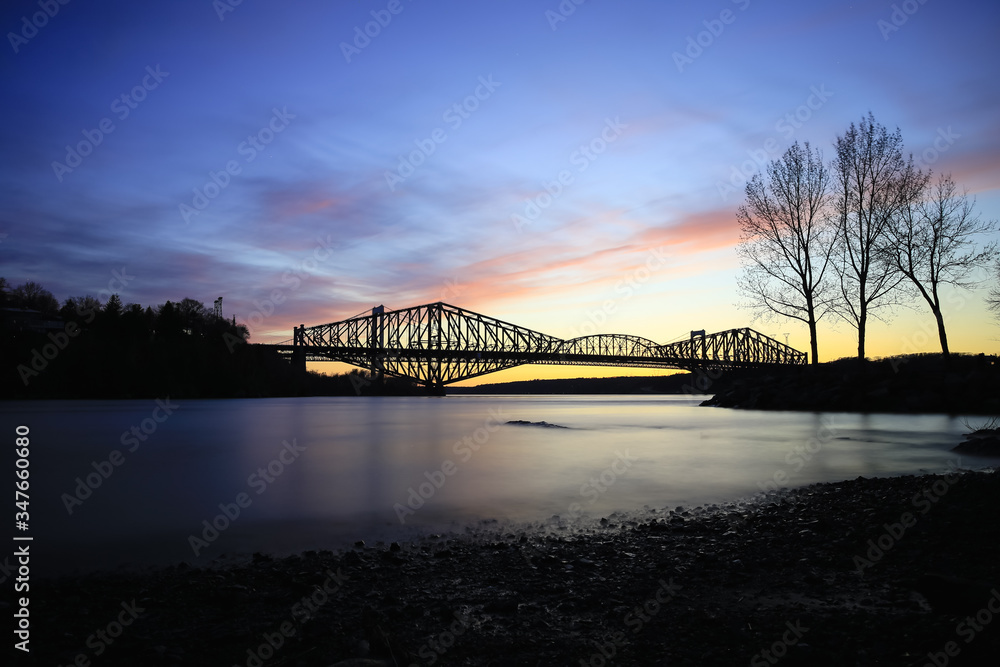 Fototapeta premium bridge over the river