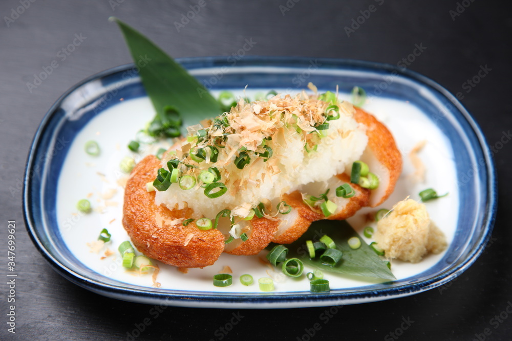 薩摩揚げのおろし葱乗せ 薩摩揚げのおろし葱乗せ