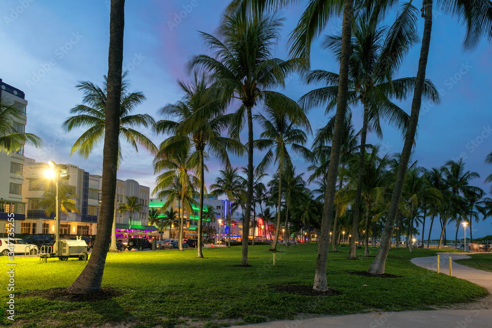 Nightlife in Ocean Drive at night in Miami Beach, Florida Nightlife in Ocean Drive at night in Miami Beach, Florida