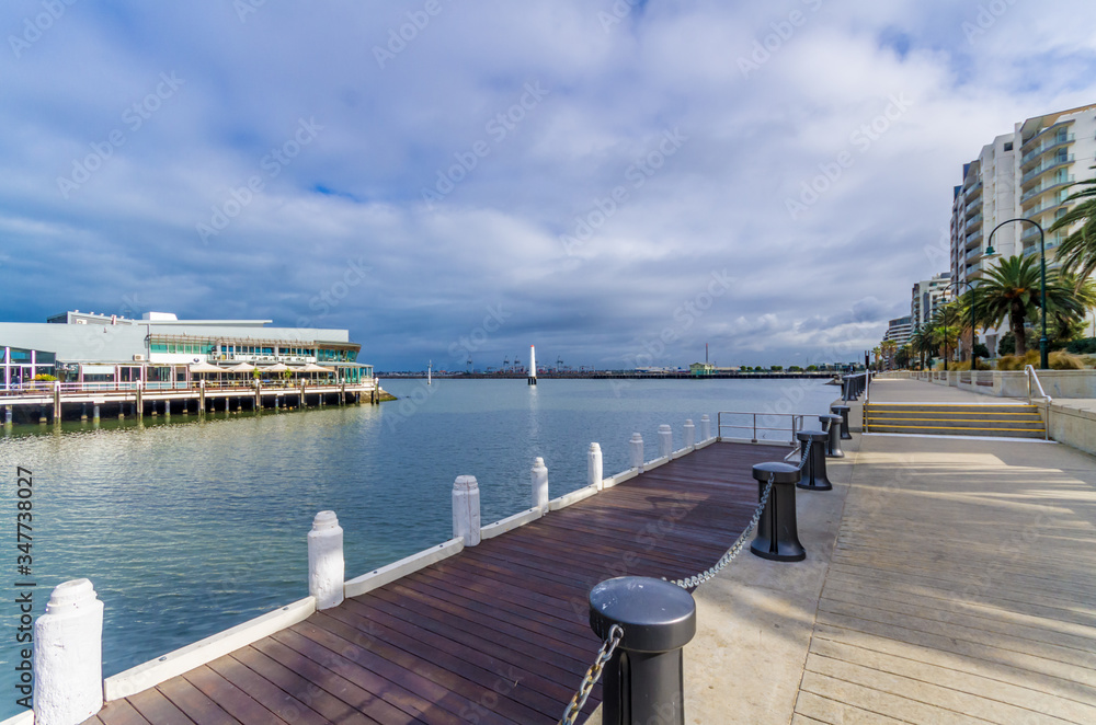 Hobsons Bay Side