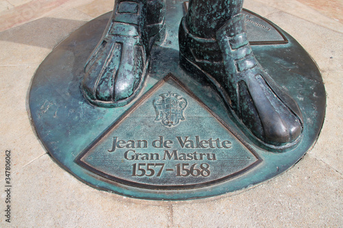 statue of jean de valette in valletta in malta photo