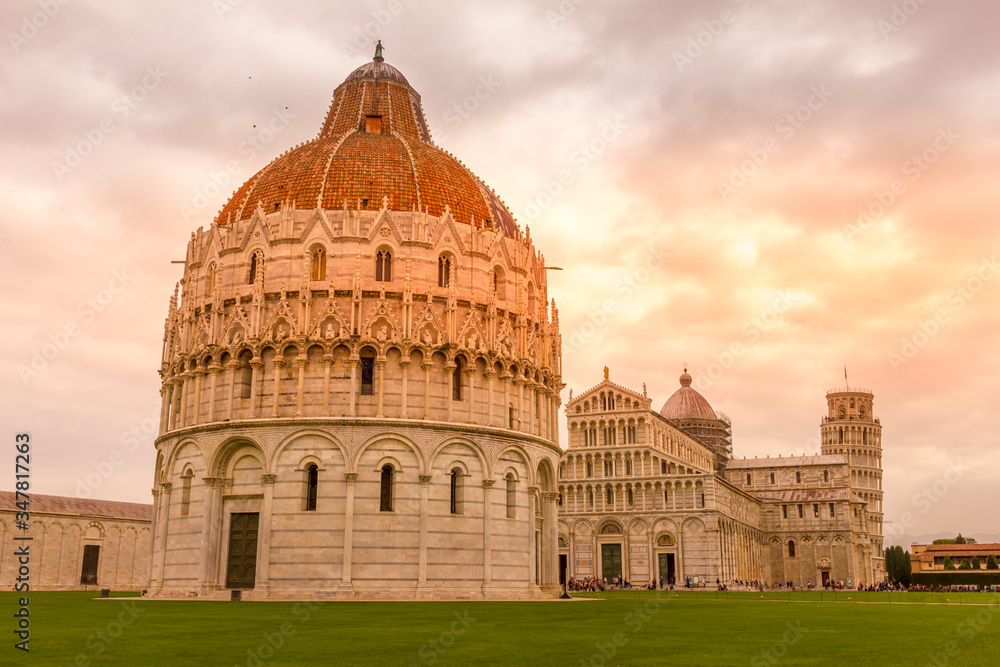Baptistery, Cathedral and Leaning Tower in the Piazza dei Miracoli (Square of Miracles), Pisa, Tuscany, Italy