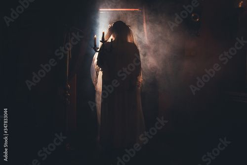 Foto Novia fantasma de halloween y terror