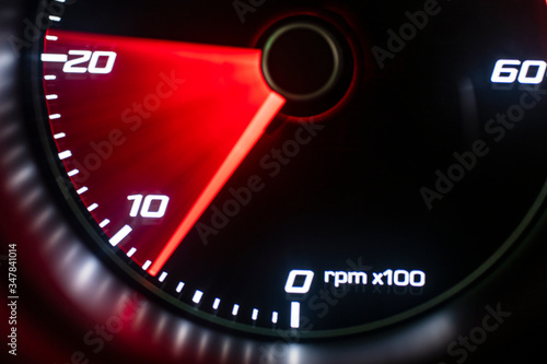 Картината върху платно Acelerar te dará una velocidad, pero vigila las revoluciones