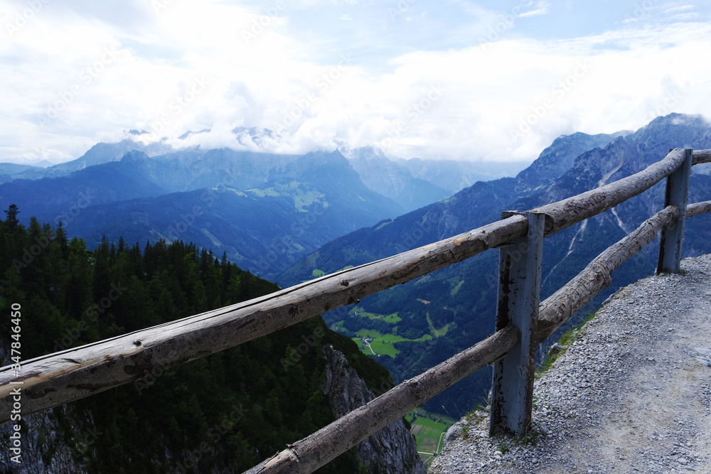 Fototapeta premium Walkway on the mountain side