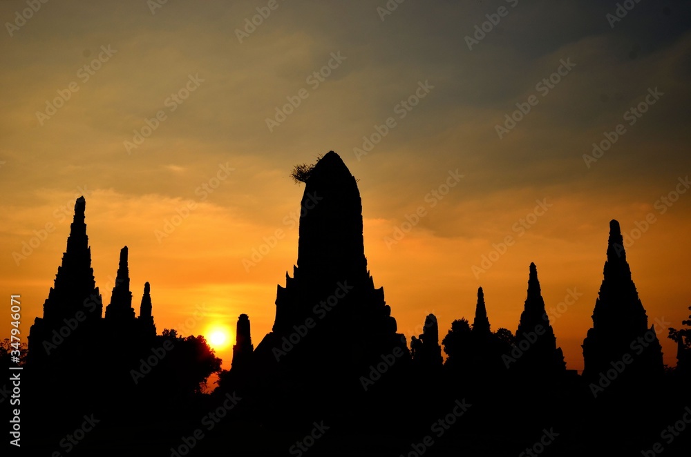 Romantic sunset at Wat Chaiwatthanaram in Ayutthaya