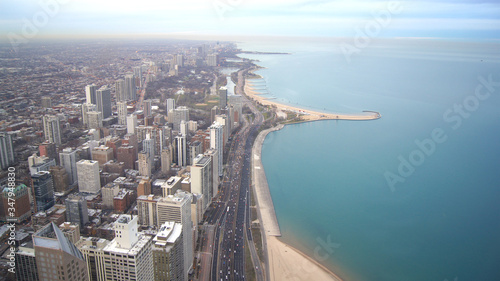Valokuva CHICAGO, ILLINOIS, UNITED STATES - DEC 11th, 2015: View from John Hancock tower, Chicago and Lake Michigan panoramic view