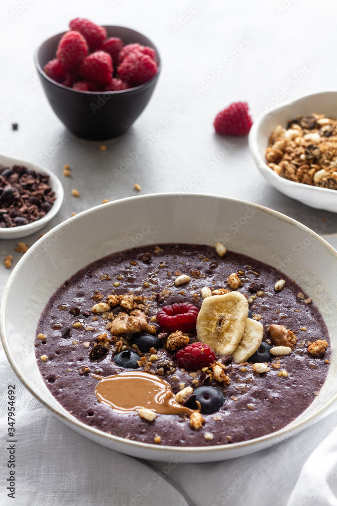Healthy acai bowls with ingredients Healthy acai bowls with ingredients