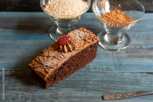 фотографія Bread, chocolate cake, coffee for a morning with a lot of happiness and enjoy with the people you love