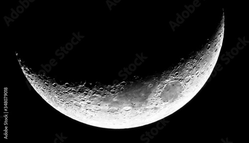 Foto Idyllic Shot Of Crescent Moon In Sky