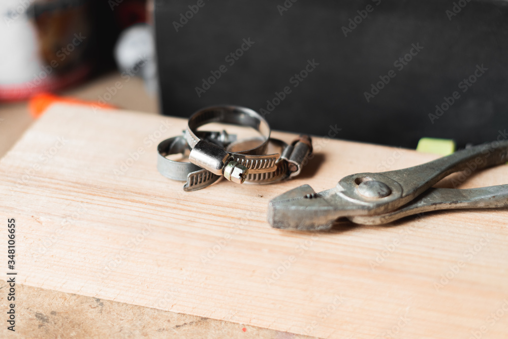 repair keys and vises, tongs, shunt for construction repair keys and vises, tongs, shunt for construction