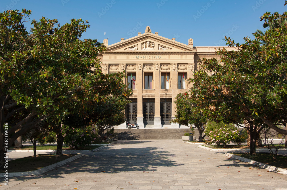 Naklejka premium Town Hall Messina Sicily