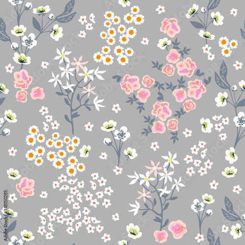 Seamless print with blooming flowers. 