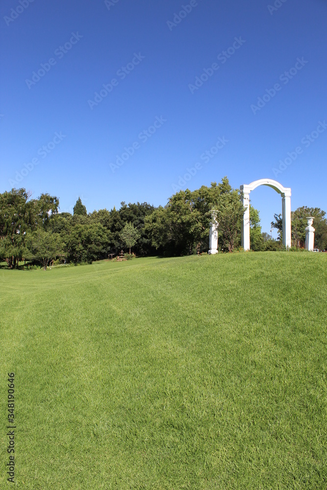 Fototapeta premium Archway on the Hill