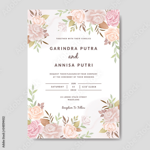 Elegant wedding invitation cards template with pink and blush roses  design Premium Vector