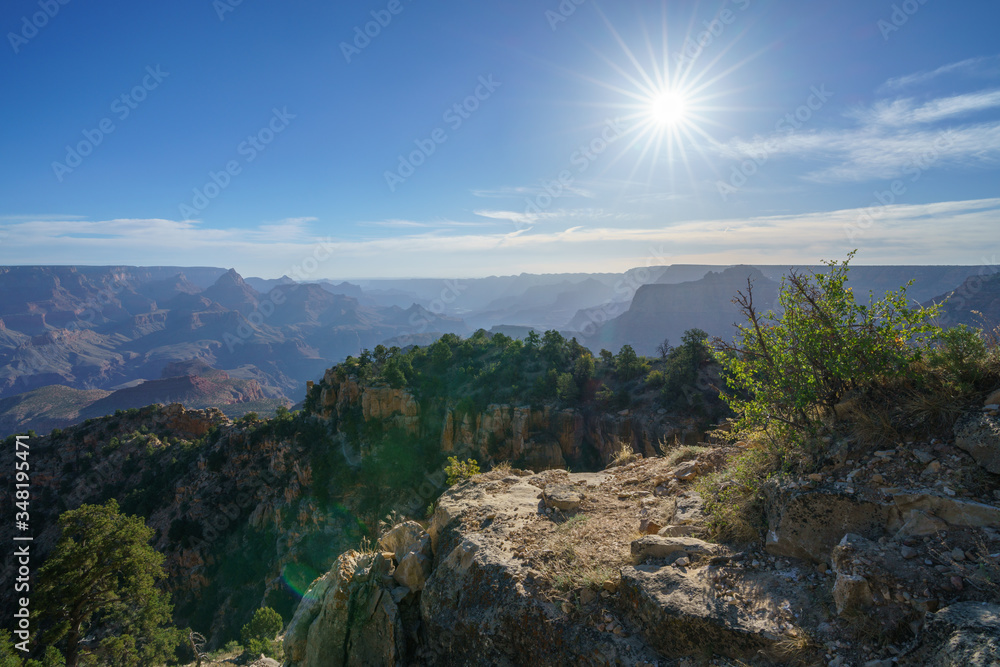 Obraz premium hiking the grandview trail at the south rim of grand canyon in arizona,usa