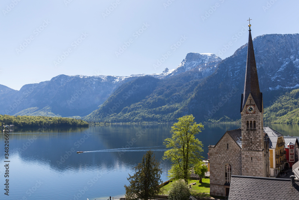 Fantastic view on Hallstatt village and alpine lake, Austrian Alps, Salzkammergut, Austria, Europe