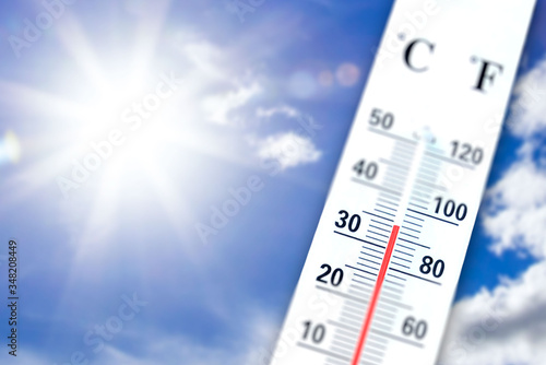 Hohe Temperaturen bei Sonnenschein