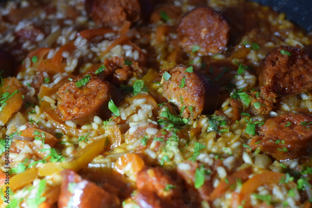 paella de chorizo y pimientos paella de chorizo y pimientos