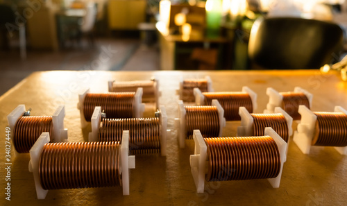 Obraz na plátně Close-up of twisted copper wire coils