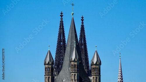 Wallpaper Mural Kirchturm , Türme des Kölner Dom und der Kirche Groß Sankt Martin Torontodigital.ca