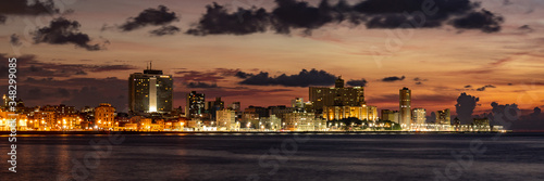 Sunset Skyline of Havana © Chris