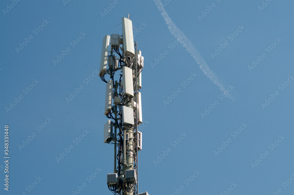 Telecommunication antenna of 4G and 5G network Stock Photo | Adobe Stock