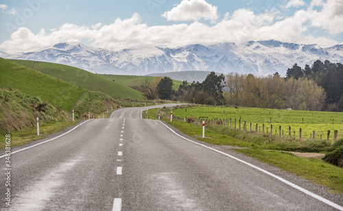 road in the south island of new zealand