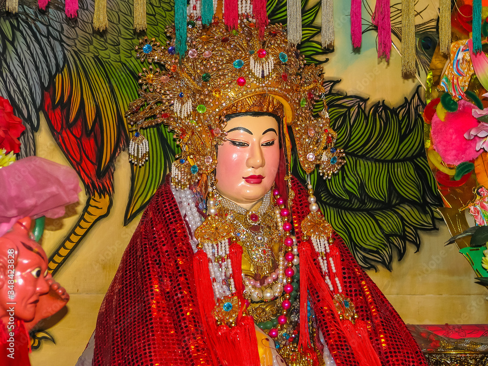 Fototapeta premium Chonburi, Thailand - April, 23, 2008 :Goddess shrine Khao Sam Muk Tourist attractions in Chonburi