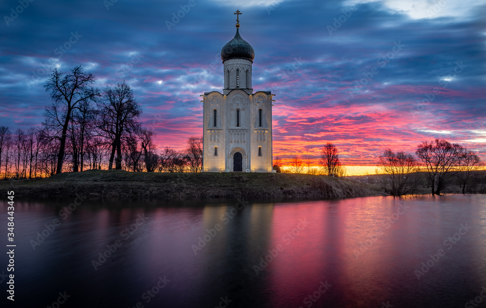 Church of the Intercession on the Nerl river at dawn (Vladimir region, Russia) Church of the Intercession on the Nerl river at dawn (Vladimir region, Russia)