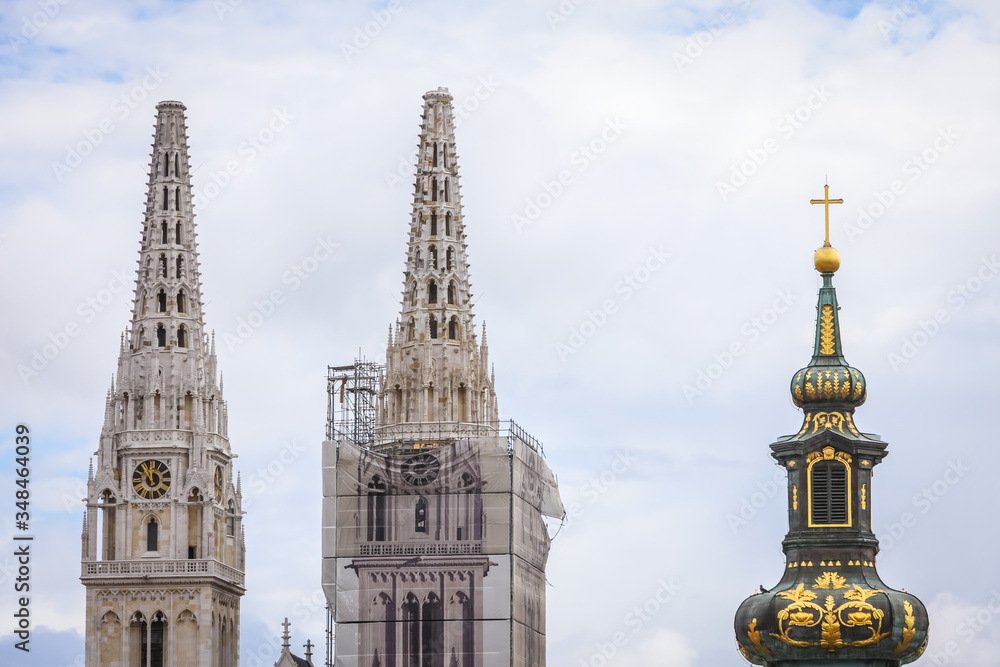 Fototapeta premium Zagreb cathedral without both crosses