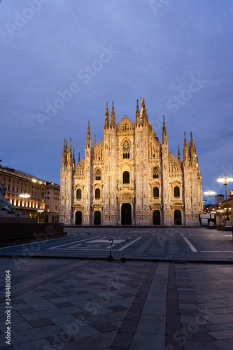 Fototapeta Naklejka Na Ścianę i Meble -  Duomo di Milano