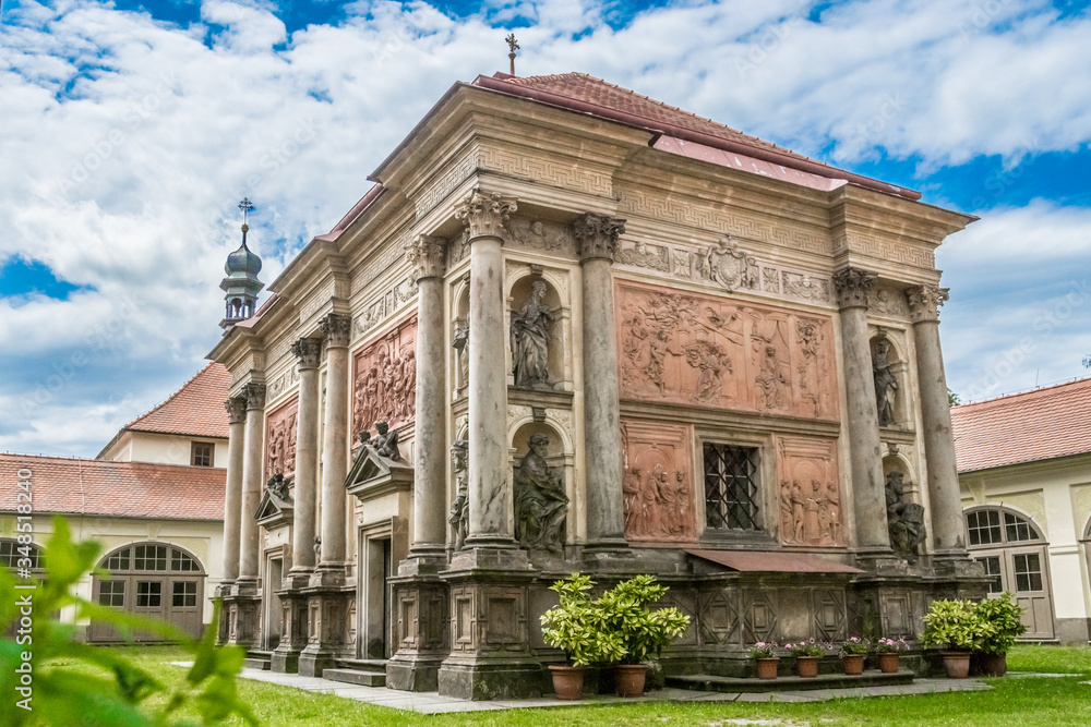 Obraz premium Loreto Kapelle, Rumburk, Böhmisch, Tschechien, Kapuzinerkloster, Marienkapelle, Architektur, Bauwerk, Kirche, Alt, Geschichte, Religion, Monument, Geschichtlich, Historisch, Katholik, Museum, Kunst