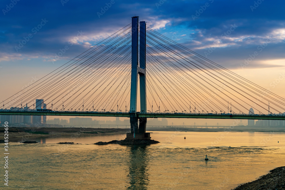 Obraz premium Cable stayed bridge at sunset