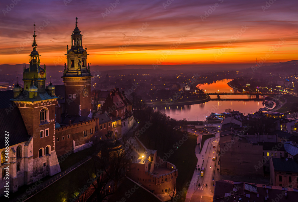 Obraz premium Sunset over Wawel castle, Cracow, Poland
