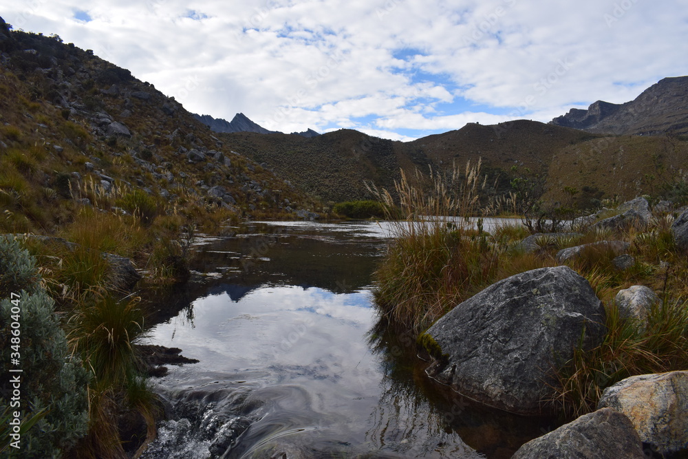 Fototapeta premium lake in the mountains