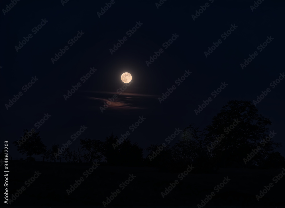Mond, Nacht, Wolke, Landschaft, Vollmond, Mondkrater, Silhouette, Baum, Himmel, Natur, Frühling, dunkel, Licht, Orbit, schwäbische Alb, Deutschland, Europa, rot, blau, Farbe, All, strahlen, leuchten, Mond, Nacht, Wolke, Landschaft, Vollmond, Mondkrater, Silhouette, Baum, Himmel, Natur, Frühling, dunkel, Licht, Orbit, schwäbische Alb, Deutschland, Europa, rot, blau, Farbe, All, strahlen, leuchten,