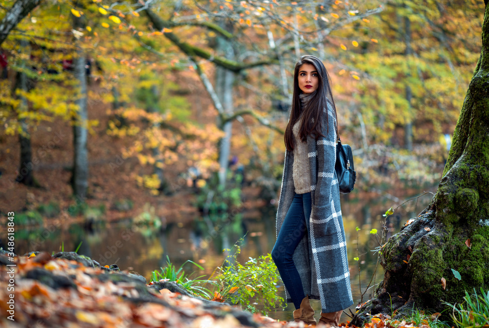 Fashion shoot in autumn at Seven Lake(Yedigoller) Fashion shoot in autumn at Seven Lake(Yedigoller)