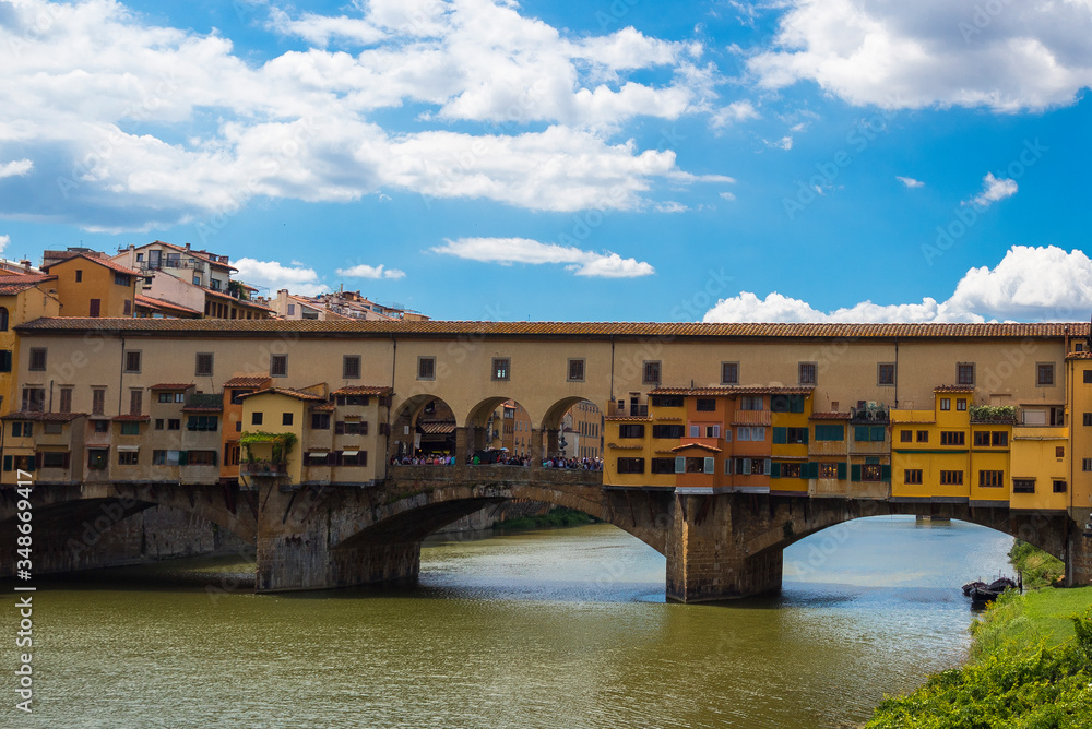 Florencia old bridge italian tourism